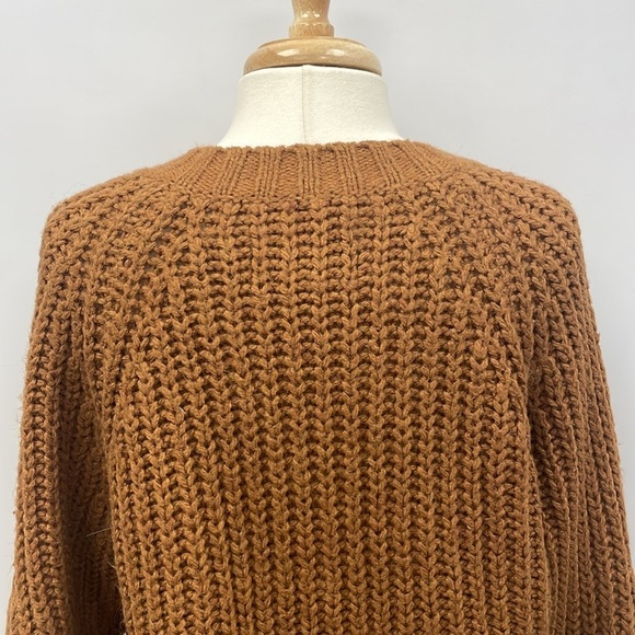 American Eagle Chunky Knit Oversized V-Neck Pullover Sweater Brown Small - Picture 6 of 8